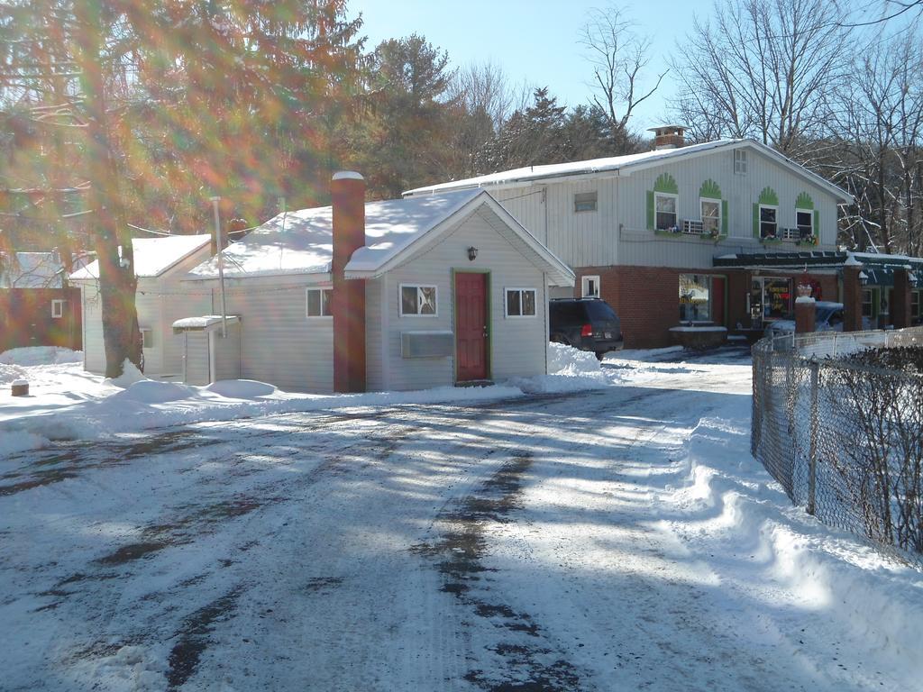 Flower Field Inn And Cottages Stroudsburg ภายนอก รูปภาพ