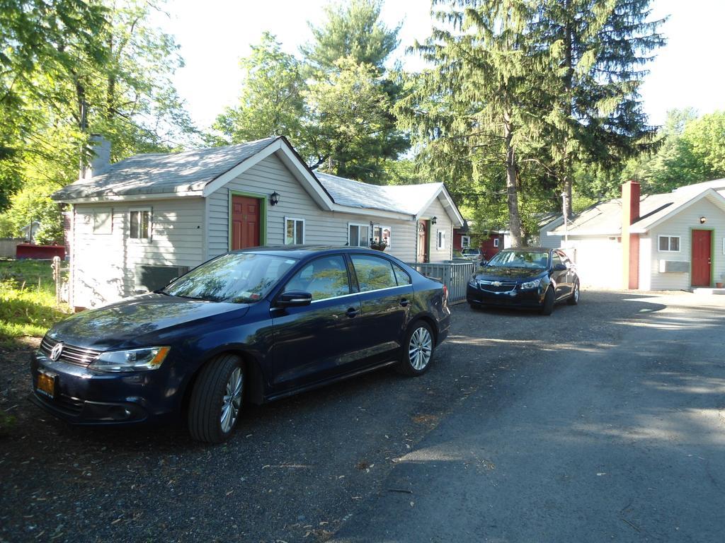 Flower Field Inn And Cottages Stroudsburg ภายนอก รูปภาพ
