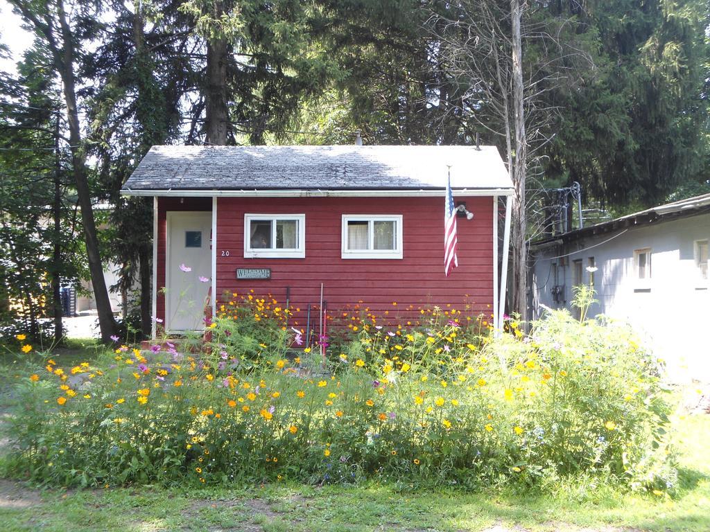 Flower Field Inn And Cottages Stroudsburg ภายนอก รูปภาพ
