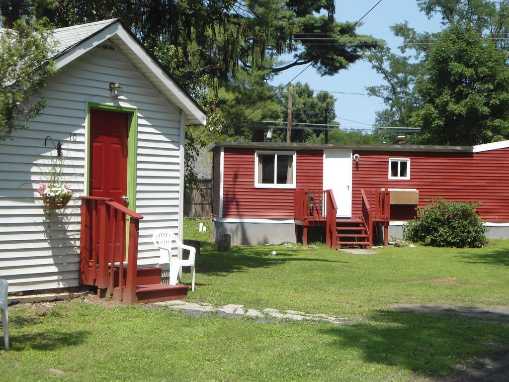 Flower Field Inn And Cottages Stroudsburg ภายนอก รูปภาพ