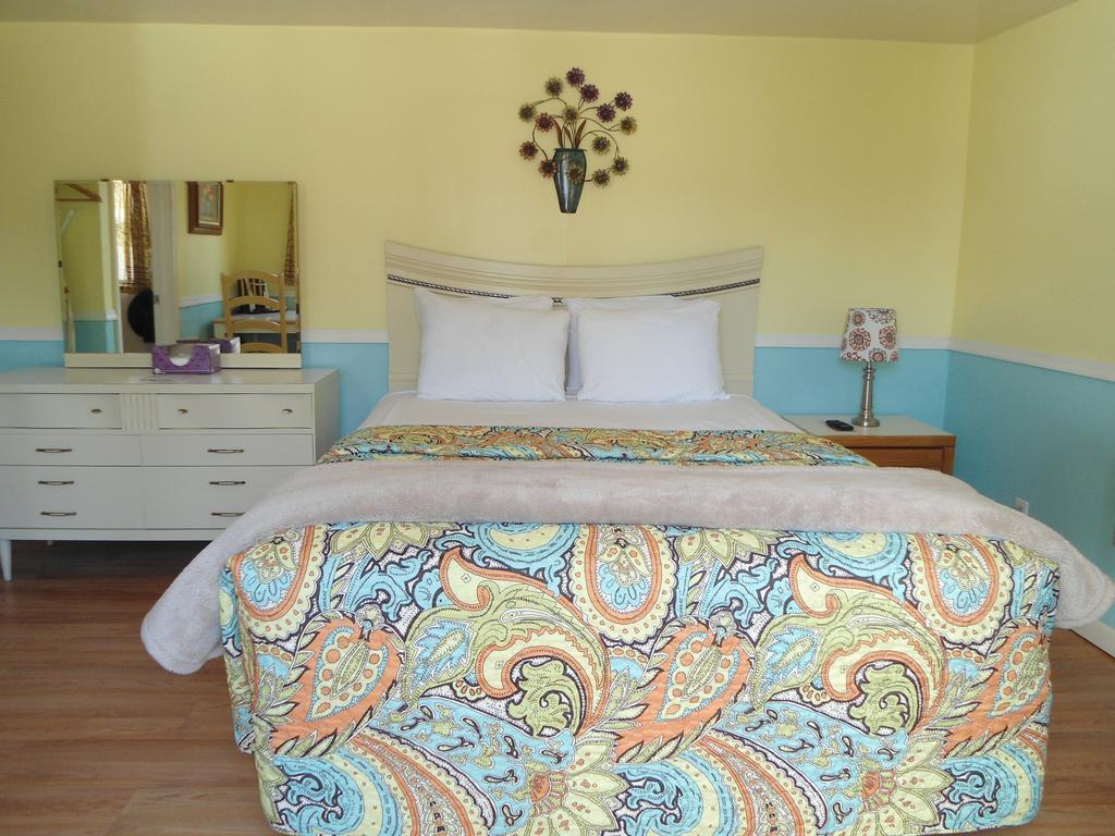 Flower Field Inn And Cottages Stroudsburg ภายนอก รูปภาพ