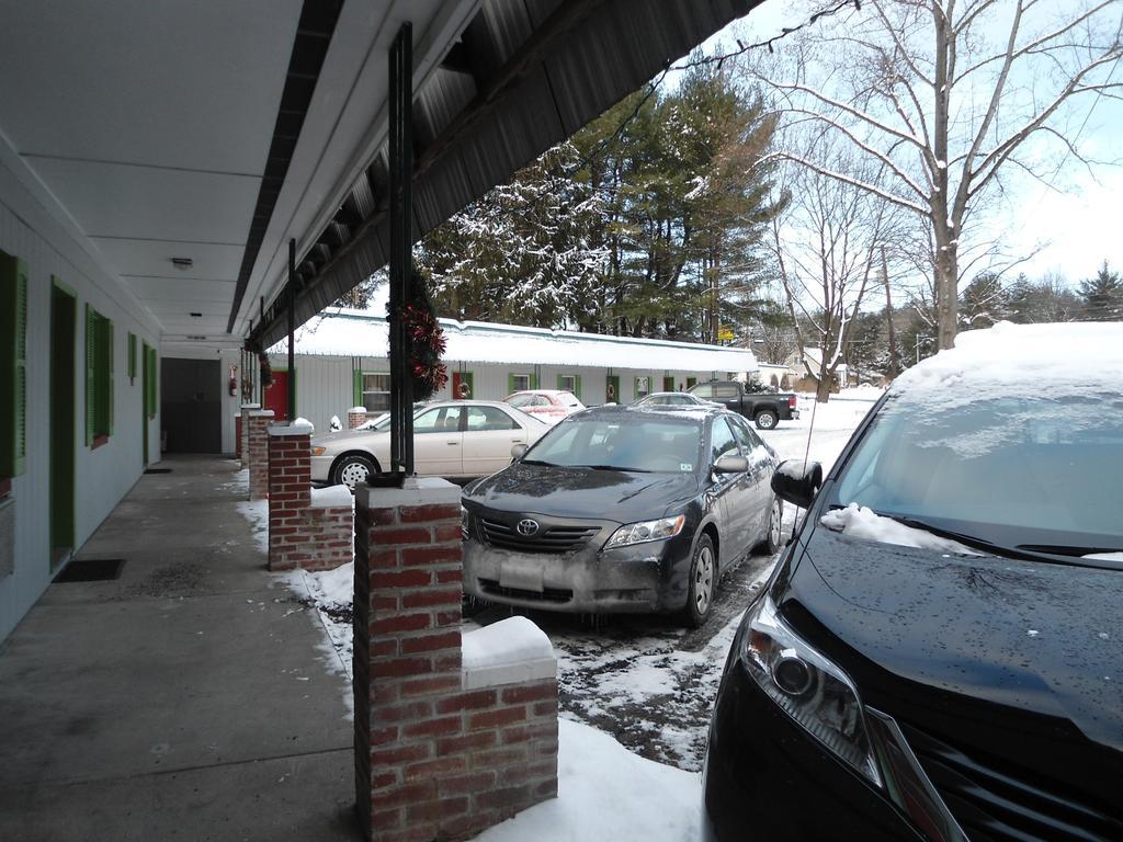 Flower Field Inn And Cottages Stroudsburg ภายนอก รูปภาพ